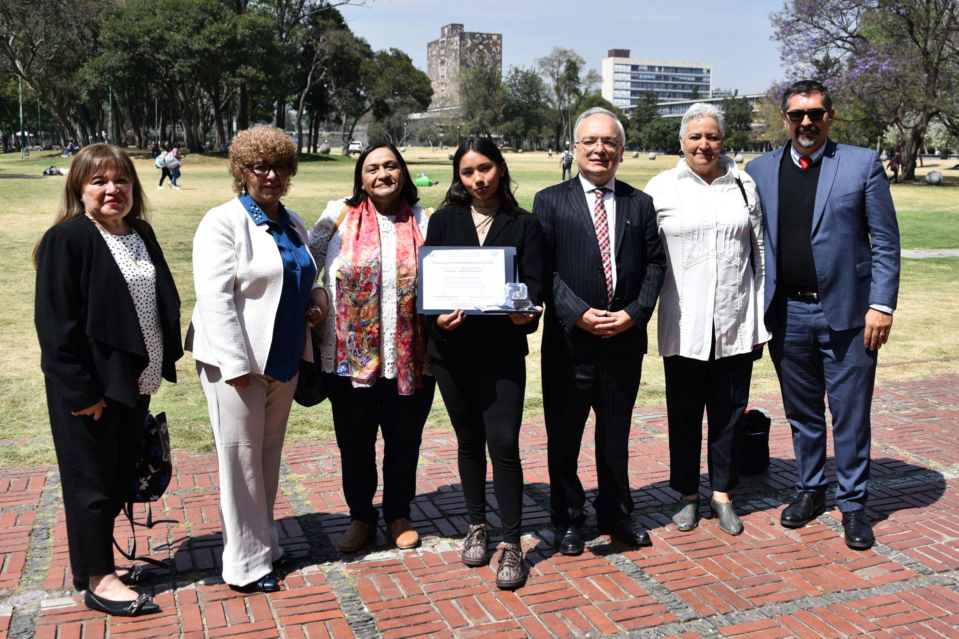 Destacan Valores De Alumnas | Gaceta Del Colegio De Ciencias Y Humanidades