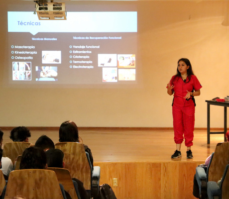 Orientan sobre salud integral